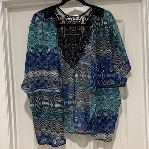 Women's Blue and Black Patterned Top